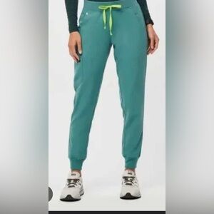 FIGs Medium Joggers Color: CACTUS